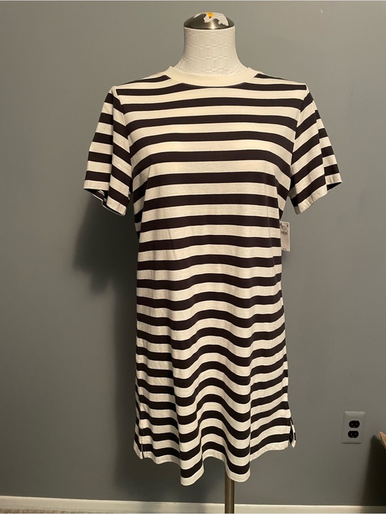 Old Navy Dresses & Skirts - NWT Old Navy Striped Black and Grey Crewneck Women’s T- Shirt Dress